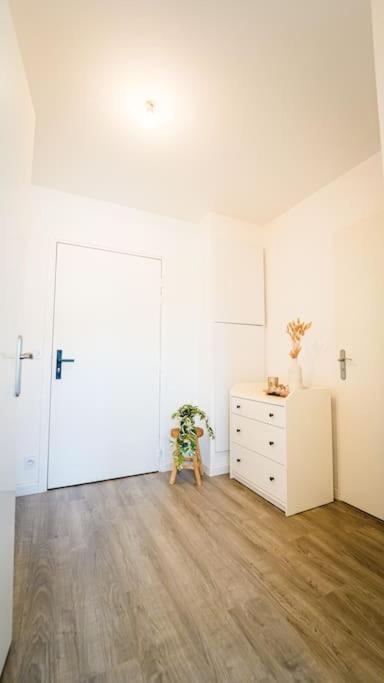 Serris Serenity - Val D'Europe Apartment ภายนอก รูปภาพ